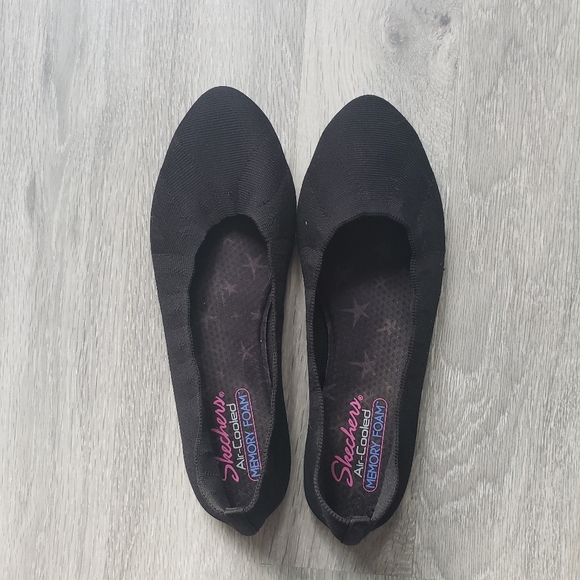 Skechers Shoes - Skecher memory foam flats